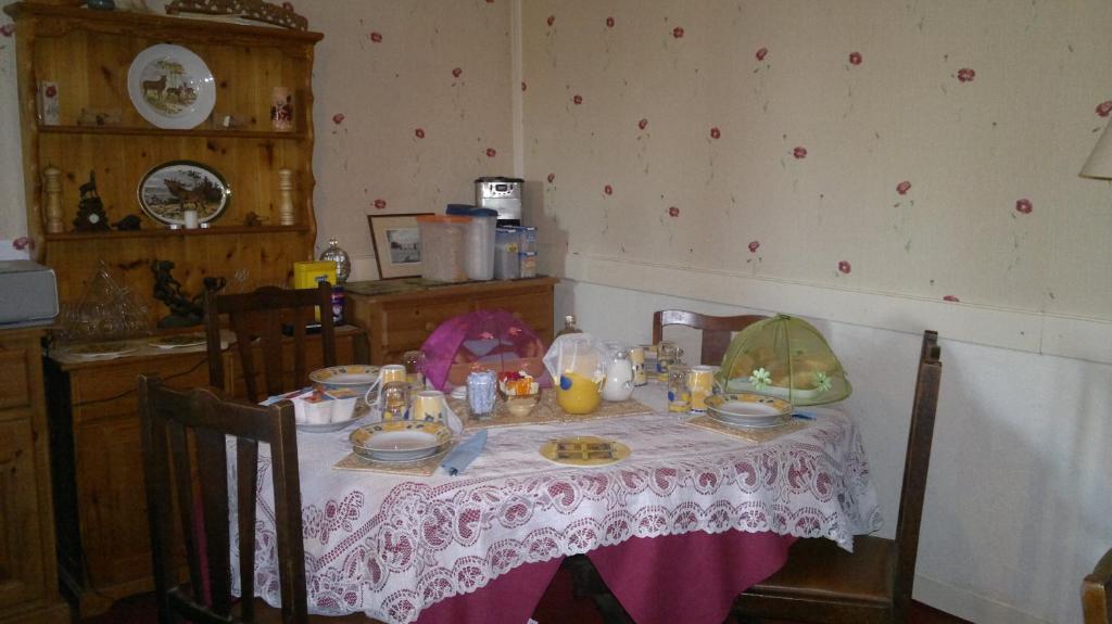 La Maison Jaune Bed & Breakfast Bouresse Exterior photo